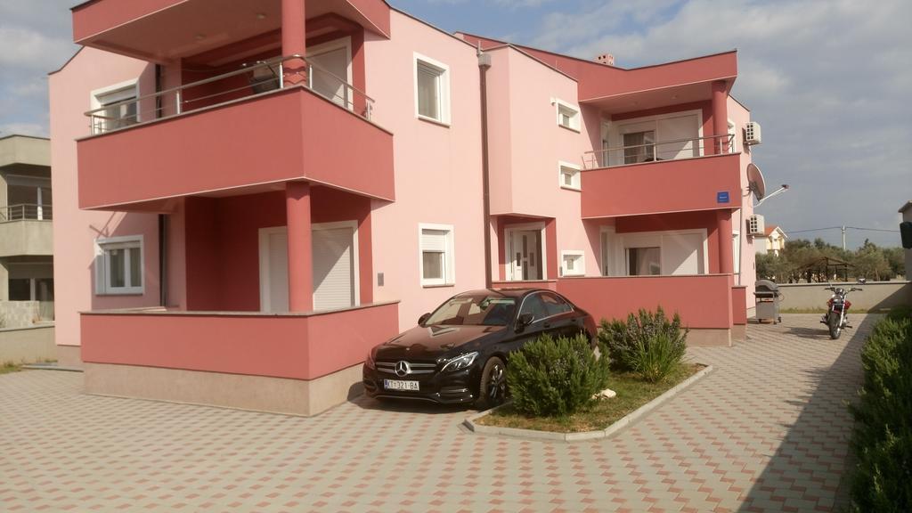 Apartments Vladimir Privlaka  Exteriör bild